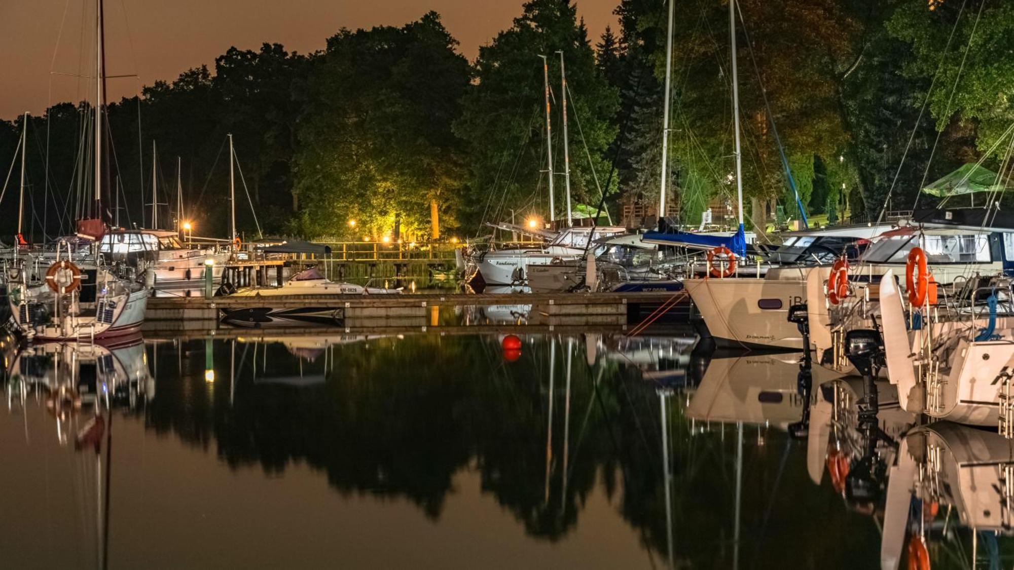 Labedzi Ostrow Osrodek Wypoczynkowy Hotel Piekna Gora Exterior foto